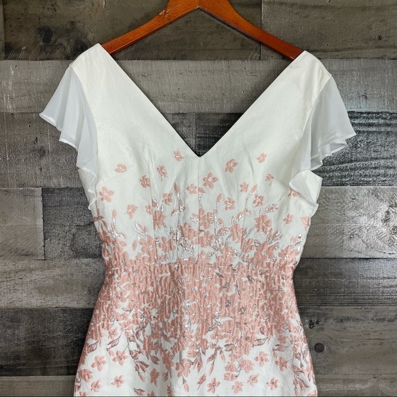 Chi Chi London Esmee Jacquard V-Neck Dress Sz 8 - Picture 5 of 12